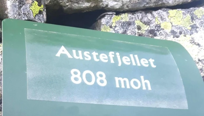 Austefjellet -  Fjelltopp - Kalandseidet
