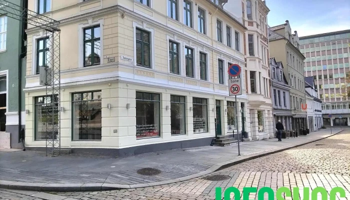 Bit Teatergarasjenkun Kontorer Fra Eieren - Bergen