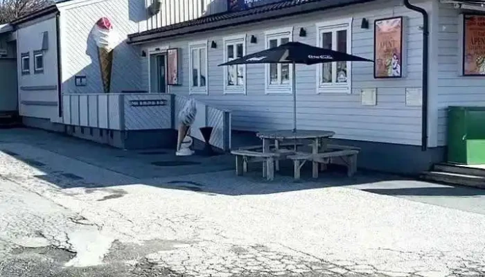 Det Lille Kjokken Restaurant Videoer - Bjerkvik