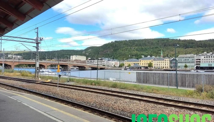 Drammen Stasjon -  Jernbanestasjon - Drammen