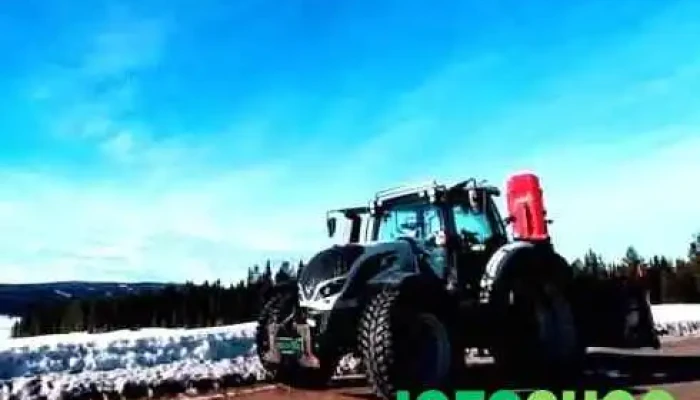 Elverum Anleggservice As -    Massetransport   Graving Og Kantslatt Alle - Elverum
