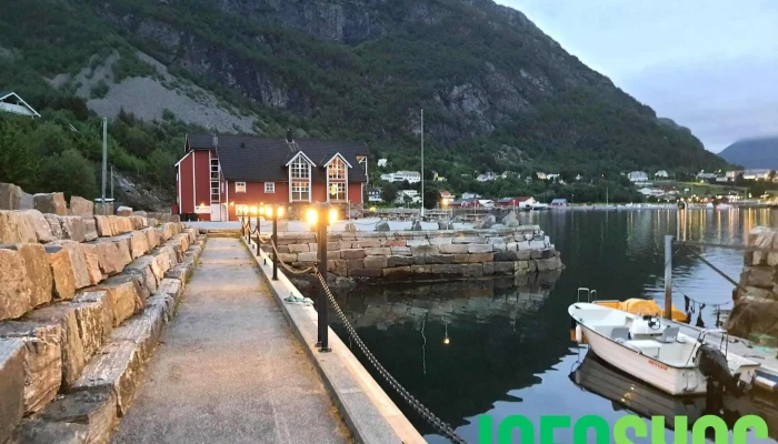 Gjerdebua -  Eksterior - Midsund