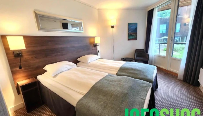 Hardangerfjord Hotel -  Rom - Øystese