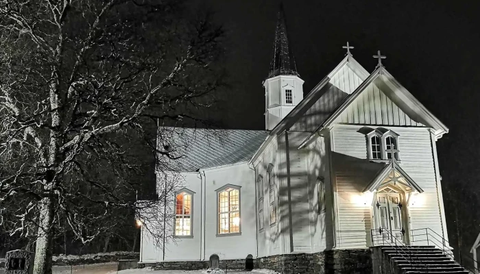 Hemnes Kirke -  Kirke - Hemnesberget