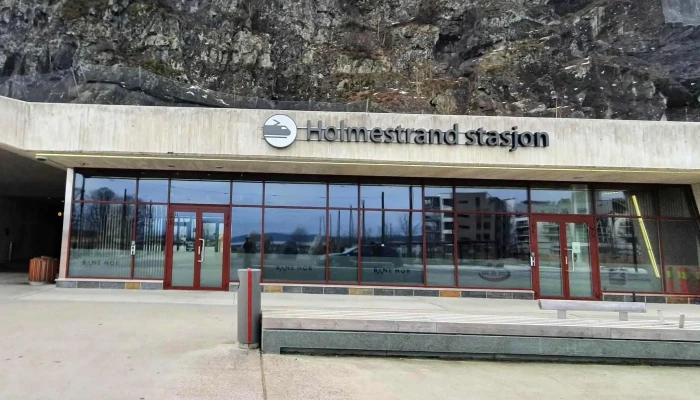 Holmestrand Stasjon -  Nær Meg - Holmestrand