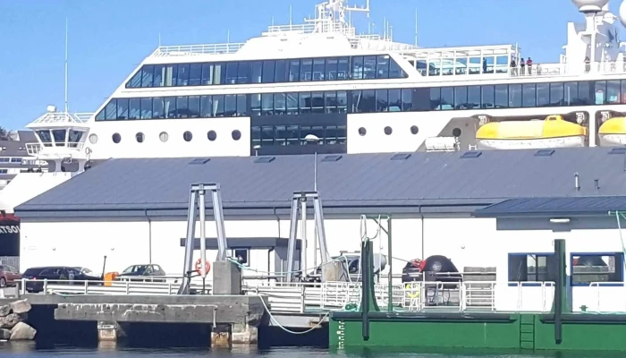 Hurtigruten Kristiansund -  Cruiseterminal - Kristiansund