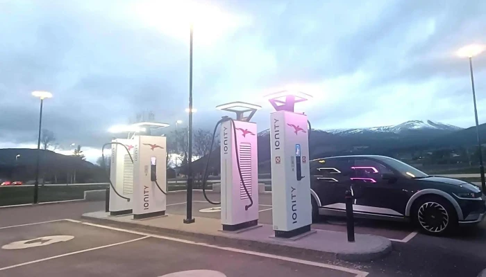 Ionity Ladestasjon -  Ladestasjon For Elektriske Biler - Alvdal