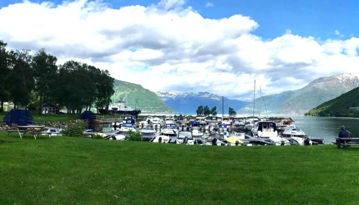 Kinsarvik Fergekai -  Kommentarer - Kinsarvik