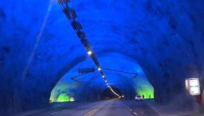 Laerdal Tunnel -  Anmeldelser - Aurland