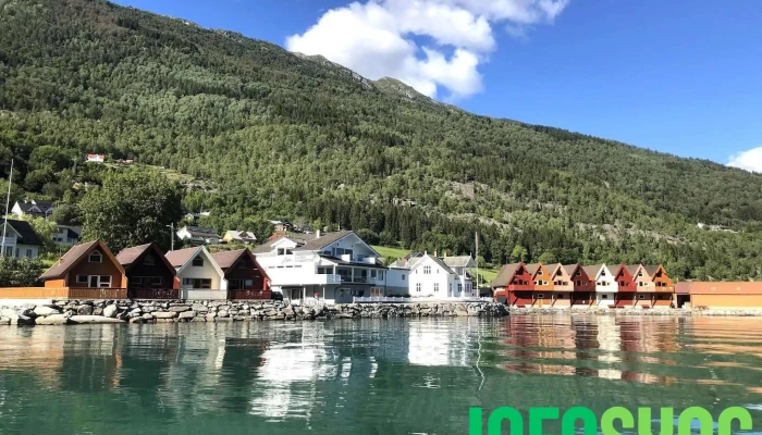 Luster Fjordhytter -  Fra Eieren - Høyheimsvik