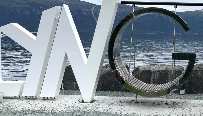 Lyngen Skiltet -  Hvordan Komme Dit - Lyngseidet