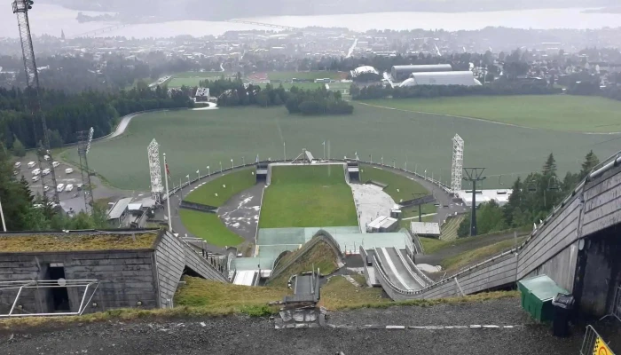 Lysgardsbakkene Ski Jumping Arena   Olympiaparken Område - Lillehammer