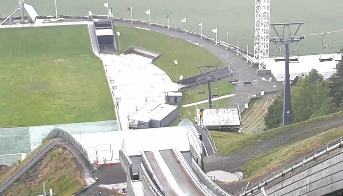 Lysgardsbakkene Ski Jumping Arena   Olympiaparken Plassering - Lillehammer