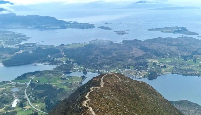 Midsundtrappene Rorsethornet Turområde - Midsund