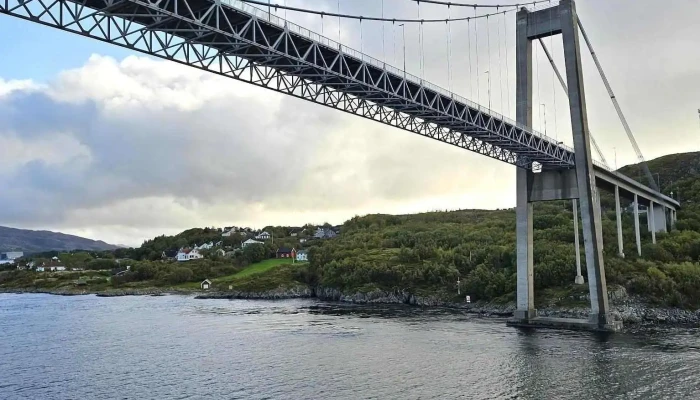 Naeroysundbrua Elv - Rørvik