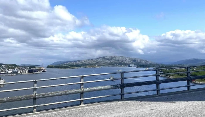 Naeroysundbrua Nær Meg - Rørvik