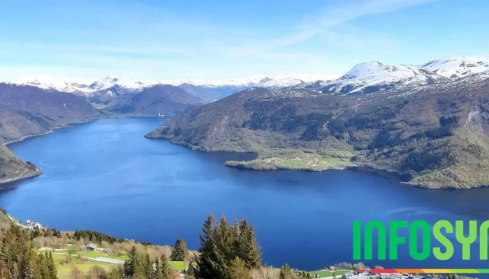 Naustdal -  Fjell - Naustdal