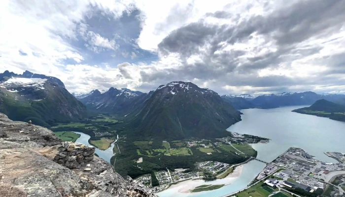 Nesaksla -  Street View 360deg - Åndalsnes