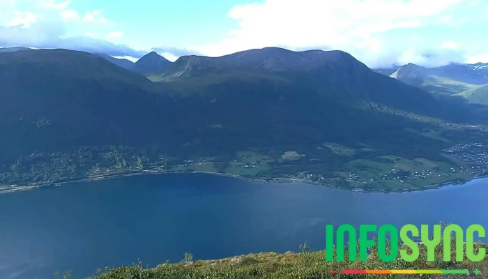 Nesaksla -  Videoer - Åndalsnes