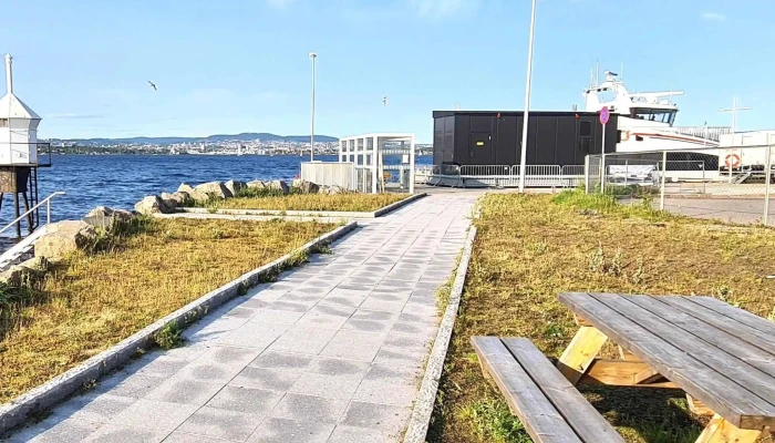 Nesoddtangen Brygge -  Båtrampe - Nesoddtangen