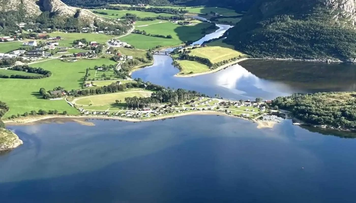Osen Fjordcamping Jon Egil Skinderhaug -  Fra Besokende - Steinsdalen