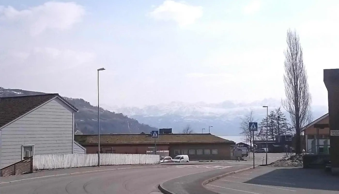 Oystesehallen Stadion - Øystese