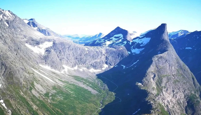 Romsdalseggen Ridge -  Utsiktspunkt - Isfjorden