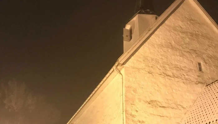 Royken Kirke åpen Nå - Røyken