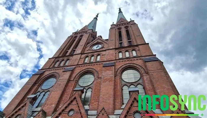 Skien Kirke -  Videoer - Skien