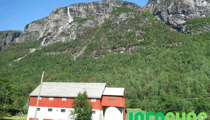 Skiri Gard Fra Besokende - Åndalsnes