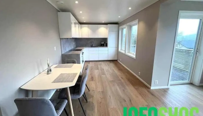 Solund Overnatting -  Kjokken - Hardbakke