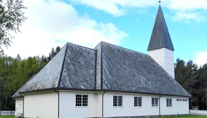 Storfjord Kirke -  Nær Meg - Oteren