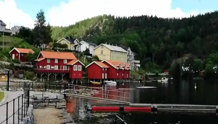 Toke Brygge -  Videoer - Prestestranda