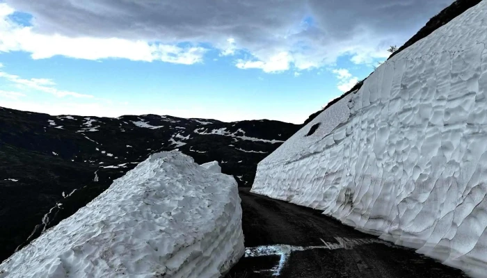 Tusenmeteren -  Plassering - Øvre Årdal
