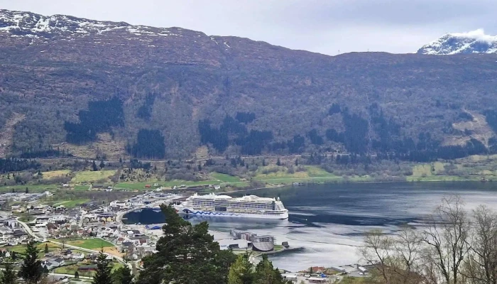 Utsikta -  Observasjonsdekk - Nordfjordeid