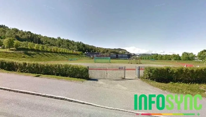 Vikhammer Ungdomhus - Vikhammer