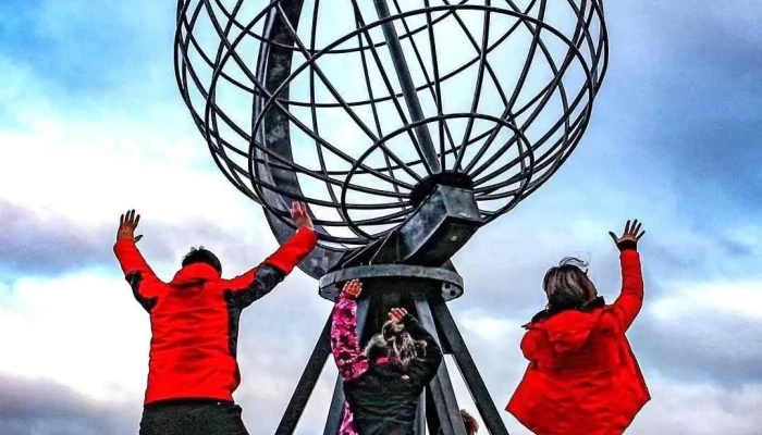 Visit Nordkapp As -  Fra Eieren - Honningsvåg